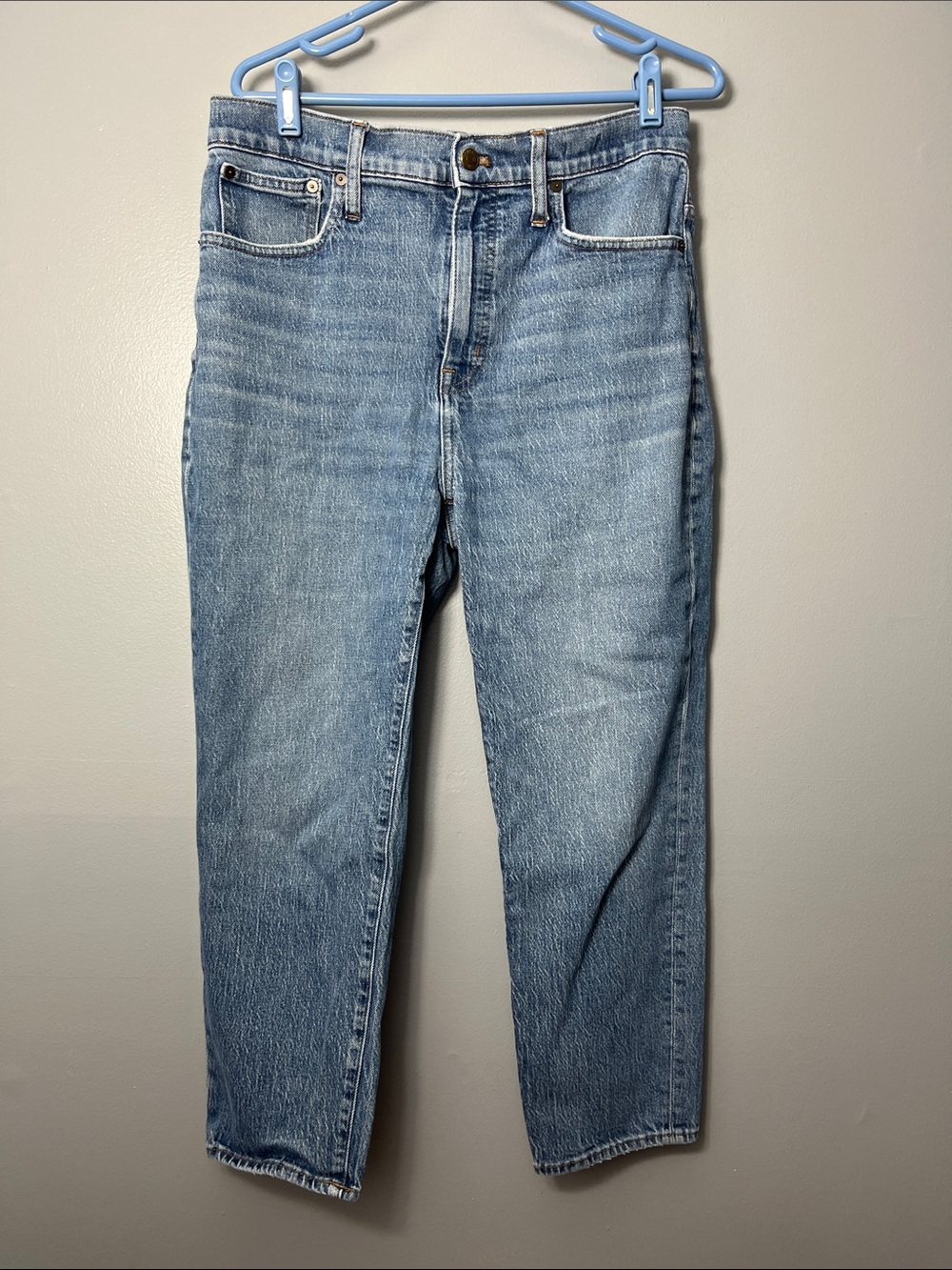 Madewell Women’s Straight-Leg Jeans in Light Blue Denim